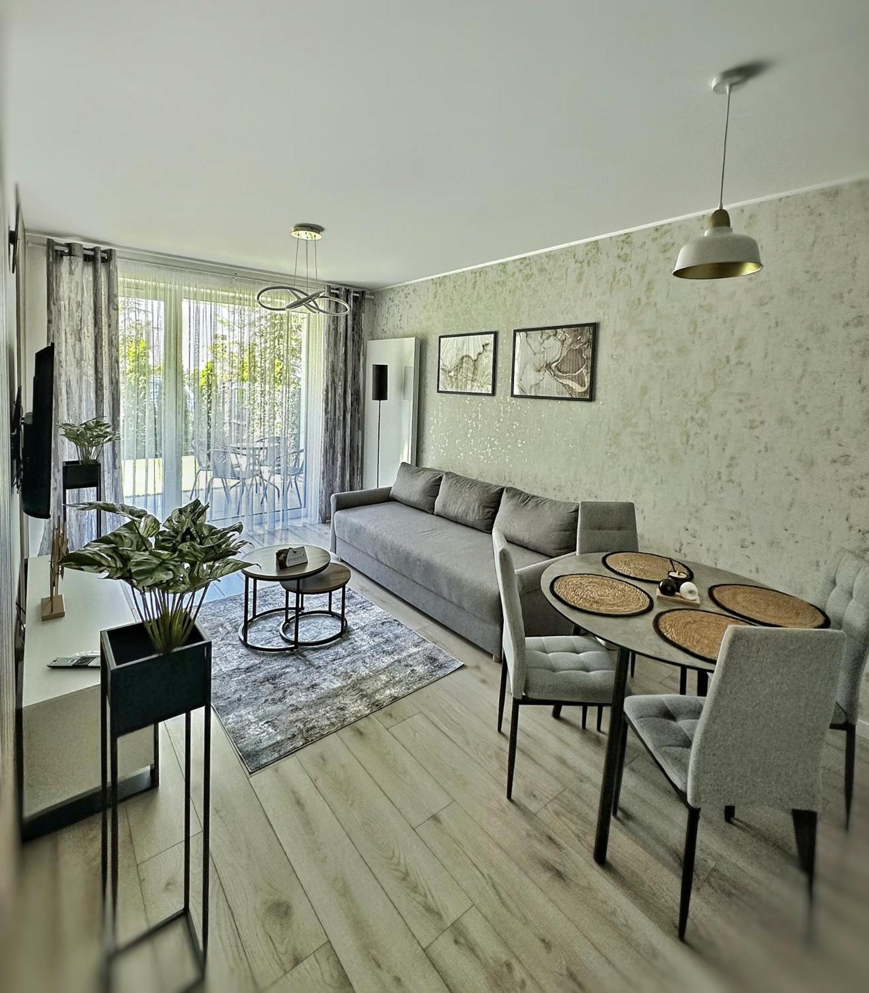 Apartament Whiteblue Kolobrzeg Z Duzym Ogrodkiem - 100 M Od Plazy! Whiteblue Kolberg Apartment Mit Grossem Garten - 100 M Vom Strand Entfernt! Whiteblue Kolobrzeg Apartman S Velkou Zahradou - 100 M Od Plaze! Zewnętrze zdjęcie