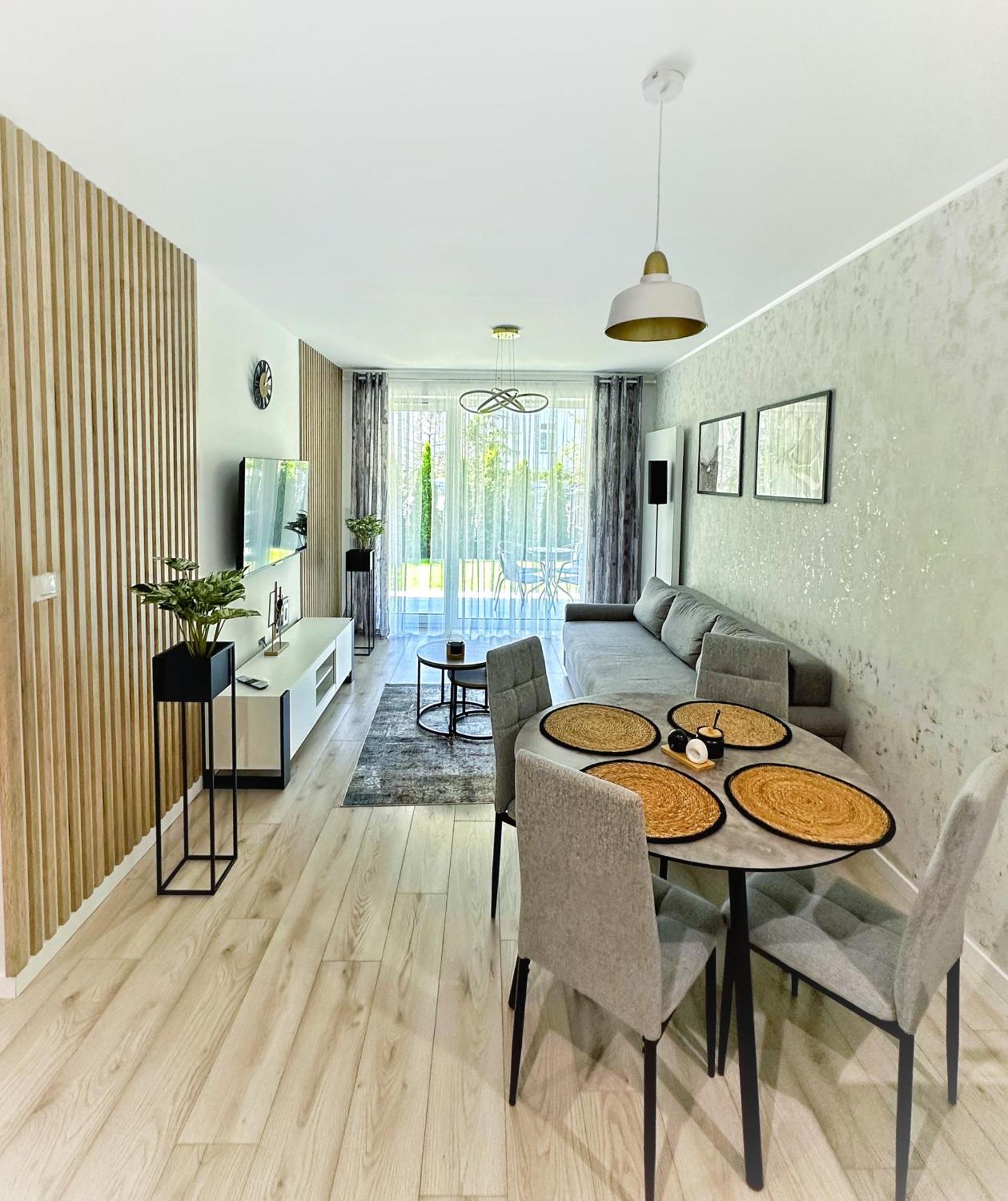 Apartament Whiteblue Kolobrzeg Z Duzym Ogrodkiem - 100 M Od Plazy! Whiteblue Kolberg Apartment Mit Grossem Garten - 100 M Vom Strand Entfernt! Whiteblue Kolobrzeg Apartman S Velkou Zahradou - 100 M Od Plaze! Zewnętrze zdjęcie