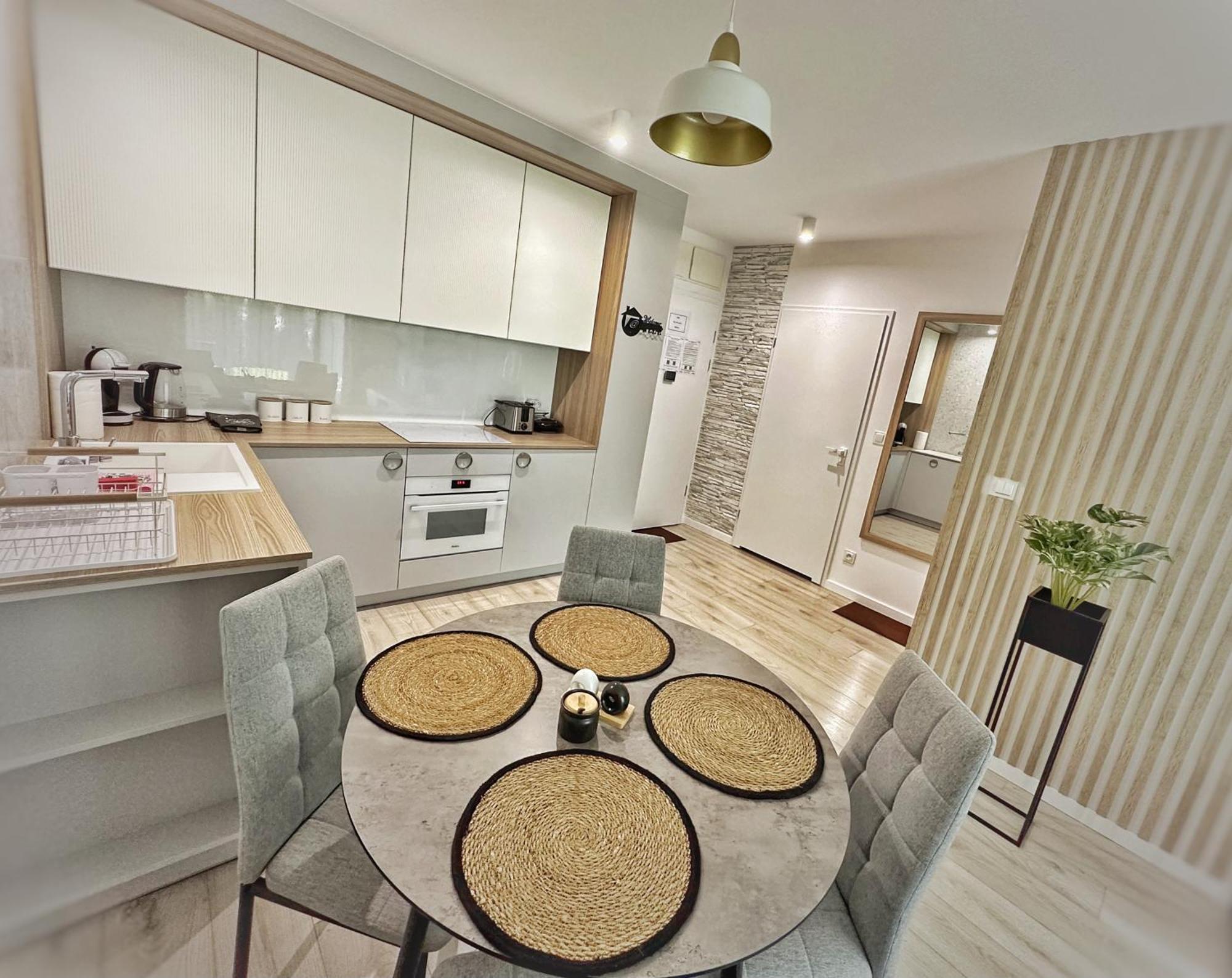 Apartament Whiteblue Kolobrzeg Z Duzym Ogrodkiem - 100 M Od Plazy! Whiteblue Kolberg Apartment Mit Grossem Garten - 100 M Vom Strand Entfernt! Whiteblue Kolobrzeg Apartman S Velkou Zahradou - 100 M Od Plaze! Zewnętrze zdjęcie